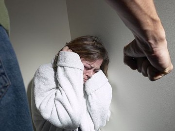 Pomoc týraným ženám